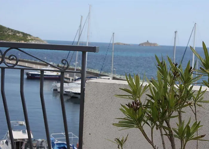 Marina D'oro Macinaggio (Corsica)