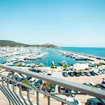 Marina D'oro Macinaggio (Corsica)