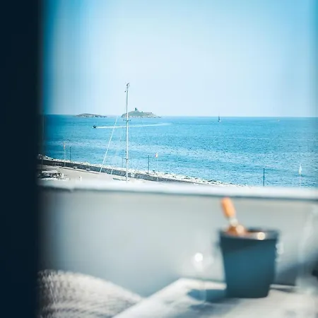 Marina D'oro Hotel Macinaggio (Corsica)