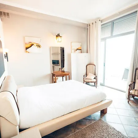 Marina D'oro Szálloda 3*