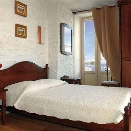 Marina D'oro Hotel Macinaggio (Corsica)