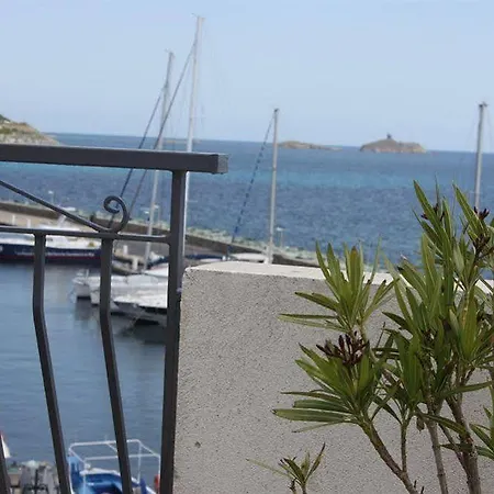 Marina D'oro Macinaggio (Corsica)